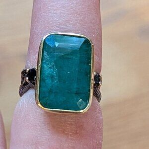 RING 22 ct Green Beryl with Black Opal accents 925 Size 9